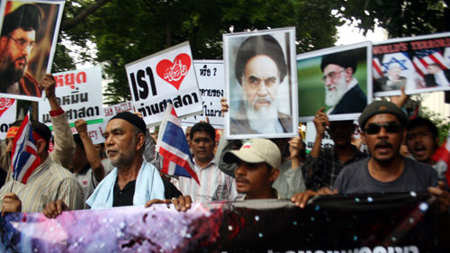 ແຫ່ຂະບວນປະທ້ວງຄັດຄ້ານຮູບເງົາເລື່ອງແຕະຕ້ອງເຖິງກຽດສັກສີສາສະຫນາອິດສະລາມ